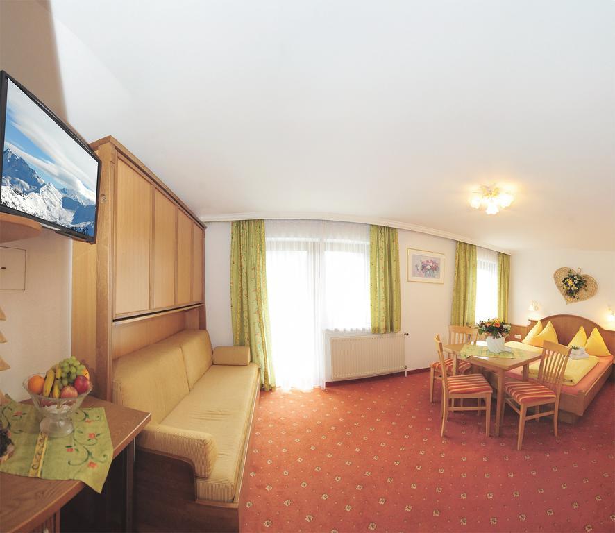 Pension Grafleiten Saalbach-Hinterglemm Kamer foto